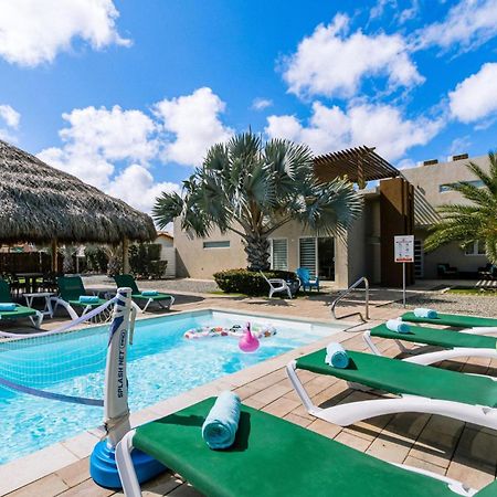 Koyari Modern Condos 9Br 7Ba Sleeps 26 W/ Pool And Roof Deck Palm Beach Bagian luar foto