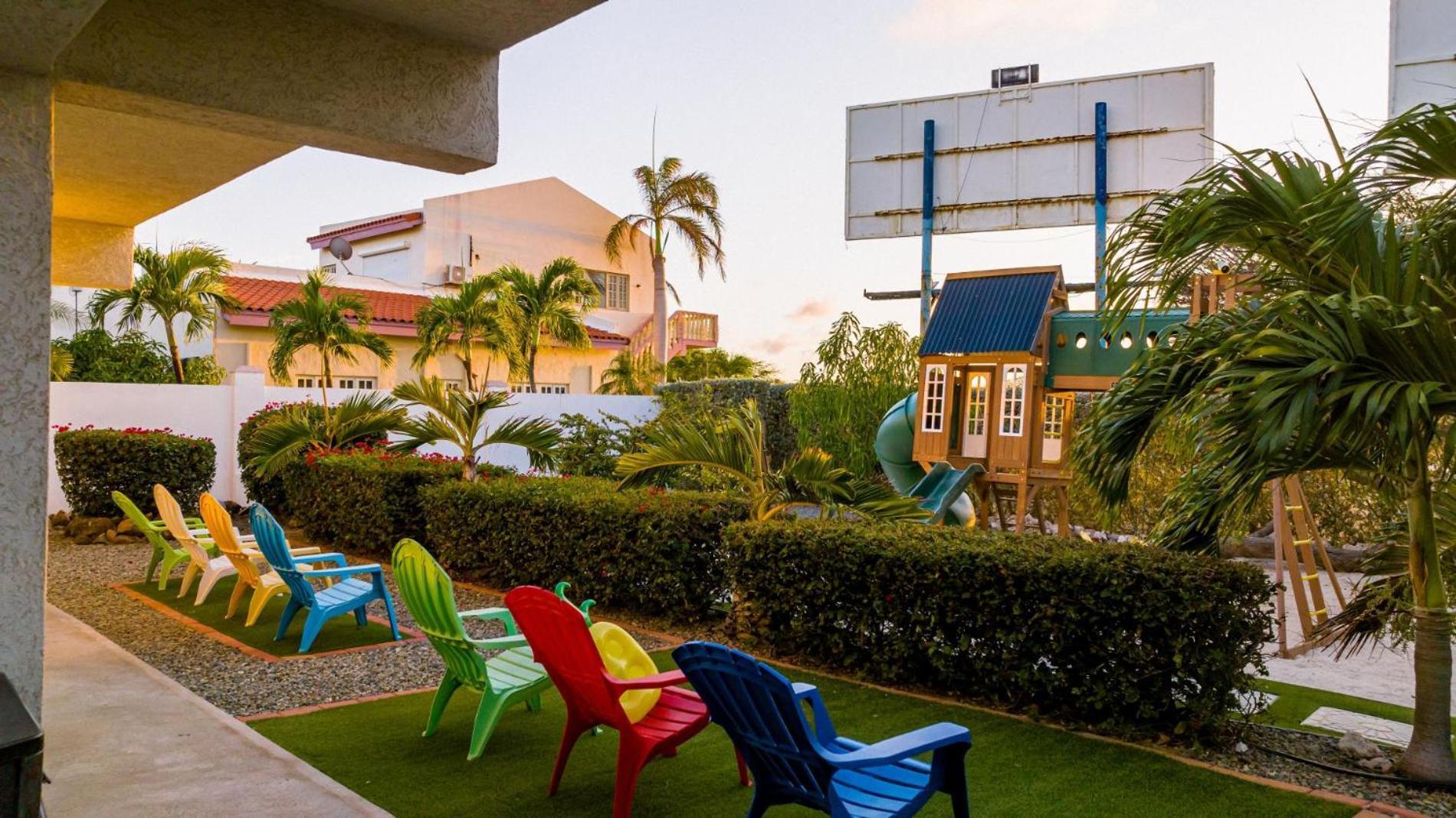Koyari Modern Condos 9Br 7Ba Sleeps 26 W/ Pool And Roof Deck Palm Beach Bagian luar foto