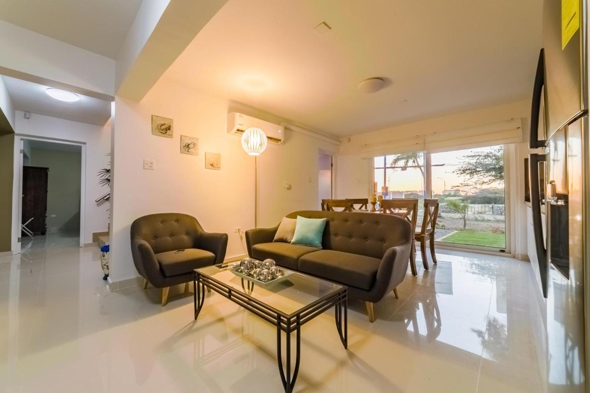 Koyari Modern Condos 9Br 7Ba Sleeps 26 W/ Pool And Roof Deck Palm Beach Bagian luar foto