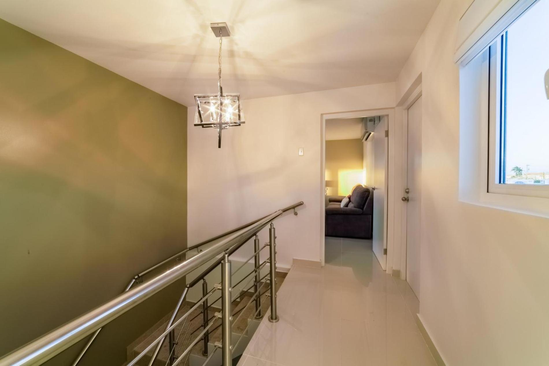 Koyari Modern Condos 9Br 7Ba Sleeps 26 W/ Pool And Roof Deck Palm Beach Bagian luar foto