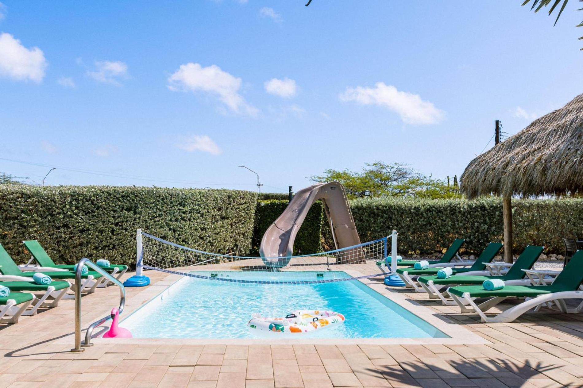 Koyari Modern Condos 9Br 7Ba Sleeps 26 W/ Pool And Roof Deck Palm Beach Bagian luar foto