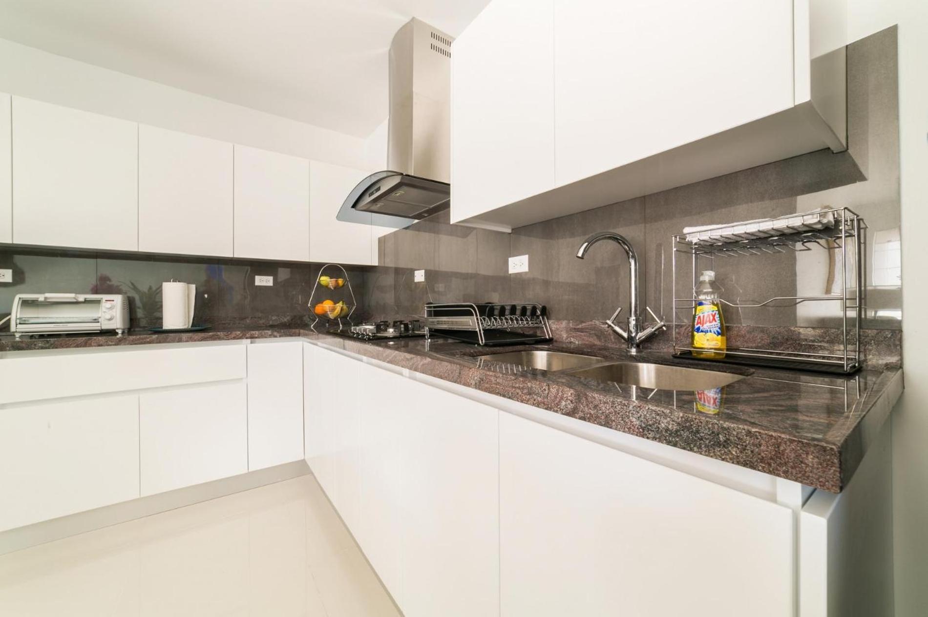 Koyari Modern Condos 9Br 7Ba Sleeps 26 W/ Pool And Roof Deck Palm Beach Bagian luar foto