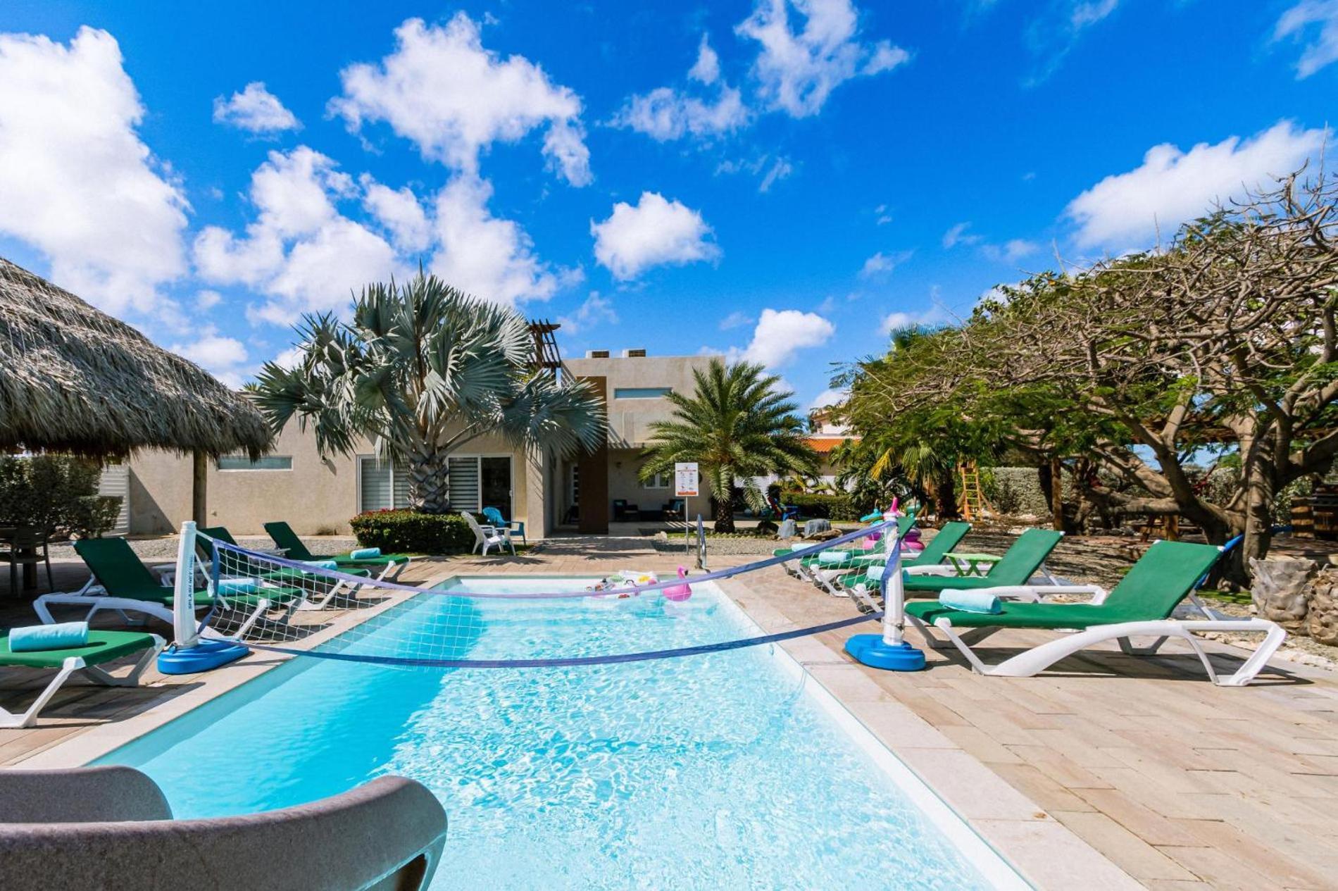 Koyari Modern Condos 9Br 7Ba Sleeps 26 W/ Pool And Roof Deck Palm Beach Bagian luar foto