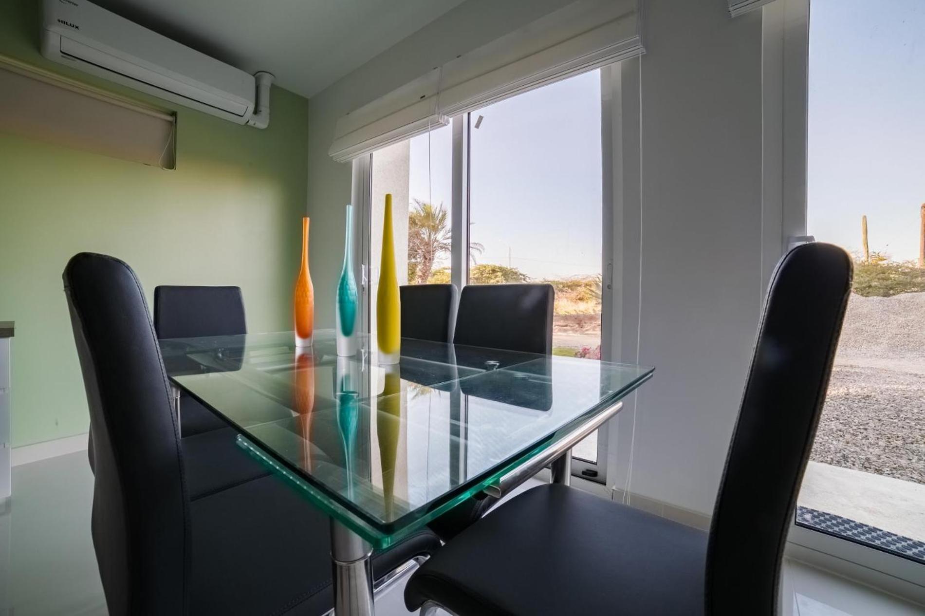 Koyari Modern Condos 9Br 7Ba Sleeps 26 W/ Pool And Roof Deck Palm Beach Bagian luar foto